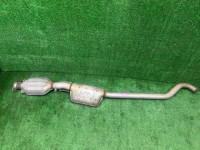 ท่อไอเสียท่อนกลาง SUBARU LANCASTER OEM 44200AE050 BH9 1998 EJ254 AT