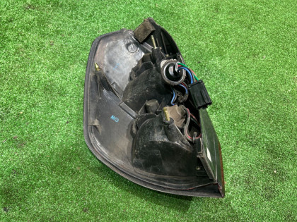 ไฟท้ายขวา SUBARU LANCASTER OEM 84201AE081 BH9 1998