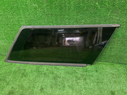 Cristal trasero derecho SUBARU LANCASTER OEM 65210AE000NB BH9 1998