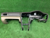 คอนโซลหน้า пустая SUBARU LANCASTER OEM 66045AE000DG BHE BH9 BH5 1998 BEIGE 8L5