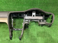คอนโซลหน้า пустая SUBARU LANCASTER OEM 66045AE000DG BHE BH9 BH5 1998 BEIGE 8L5
