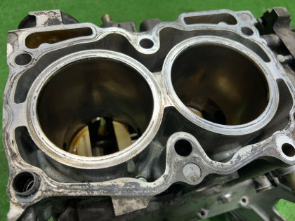 Cylinder block SUBARU LEGACY OEM 11008AA270 BE5 1999 EJ208 MT5