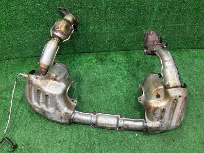 Exhaust manifold SUBARU LEGACY OEM 14023AA052 14010AA072 BE5 1999 EJ208 MT5