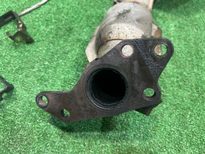 Exhaust manifold SUBARU LEGACY OEM 14023AA052 14010AA072 BE5 1999 EJ208 MT5