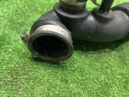 ターボホース（メス側） SUBARU LEGACY OEM 14462AA201 BE5 1999 EJ208 MT5