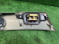 Embellecedor del portón trasero SUBARU OUTBACK OEM 84261AG143GA BP9 2006 GOLD 39J