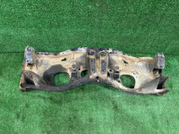 คานหน้า SUBARU LANCASTER OEM 20101AE013 BHE BEE 2001 EZ30 AT