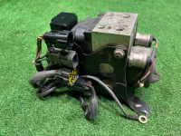 กล่อง ABS VDC SUBARU LANCASTER OEM 27539AE001 27536AE001 BHE BEE 2001 EZ30 AT
