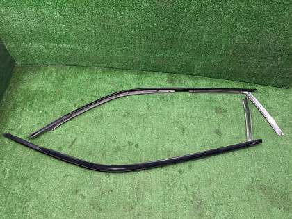 คิ้วกันสาดประตู SUBARU LANCASTER OEM 63531AE020, 63531AE030 BHE 2001 WHITE 07C, 081