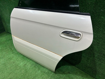 Left rear door SUBARU LANCASTER OEM 60400AE430 BHE BH9 2001 WHITE 07C, 081