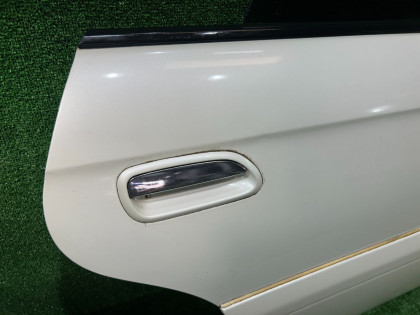 右リアドア SUBARU LANCASTER OEM 60400AE420 BHE BH9 2001 WHITE 07C, 081