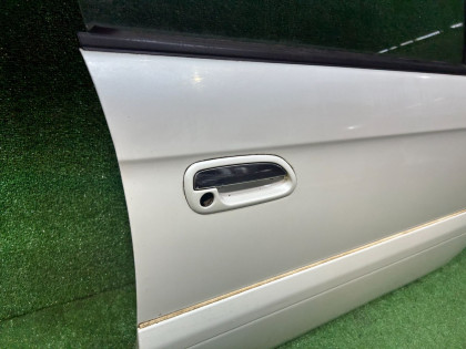 Porta dianteira direita SUBARU LANCASTER OEM 60009AE040 BHE BH9 2001 WHITE 07C, 081