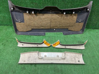 バックドアトリム SUBARU LANCASTER OEM 94320AE011AD BHE BH9 BH5 2001 WHITE 07C, 081