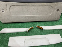 バックドアトリム SUBARU LANCASTER OEM 94320AE011AD BHE BH9 BH5 2001 WHITE 07C, 081
