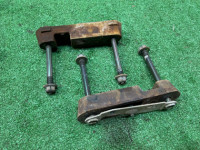 สเปเซอร์หน้า 20511AE000, 20510AE030 SUBARU LANCASTER