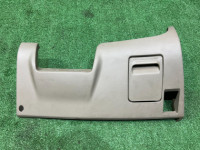 Revestimento inferior do tablier SUBARU LANCASTER OEM 66075AE000GE BH9 BHE 2001 WHITE 07C, 081