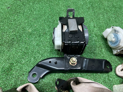 Ремни безопасности задние SUBARU LANCASTER OEM 64660AE000GE 64660AE010GE BHE BH9 2001 WHITE 07C, 081