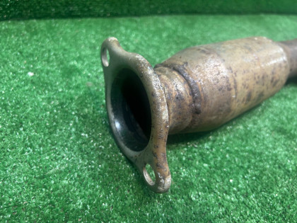 ท่อไอเสียท่อนกลาง SUBARU LANCASTER OEM 44200AE080 BHE BEE 2001 EZ30 AT