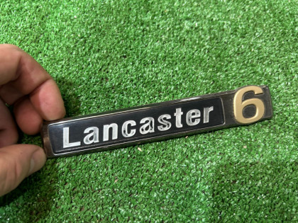 โลโก้ LANCASTER SUBARU LANCASTER OEM 93073AE650 BHE BH9 2001 WHITE 07C, 081