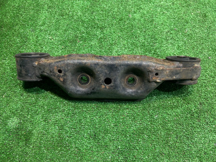 Soporte del diferencial SUBARU LEGACY OEM 41310AE020 BE5 BH5 2000 EJ206 AT