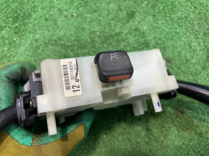สวิตช์ก้านคอพวงมาลัย под оптирон SUBARU LEGACY OEM 83111AE010 BHE BH9 BH5 BE5 BE9 BEE 2000 EJ206 AT