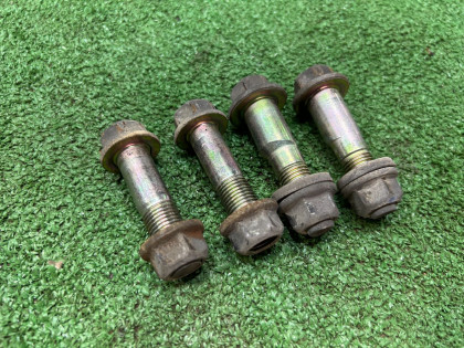 Tornillos de caída delanteros SUBARU LEGACY OEM 20540AA090, 20540AA100 BHE BH9 BH5 BE5 BE9 BEE 2000 EJ206 AT