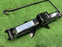 แม่แรง SUBARU LEGACY OEM 97030FA070 BHE BH9 BH5 BE5 BE9 BEE 2000