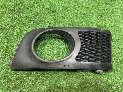 Tampa de contorno do farol de nevoeiro direito SUBARU LEGACY OEM 57731AE060 BE5 2000 silver 792