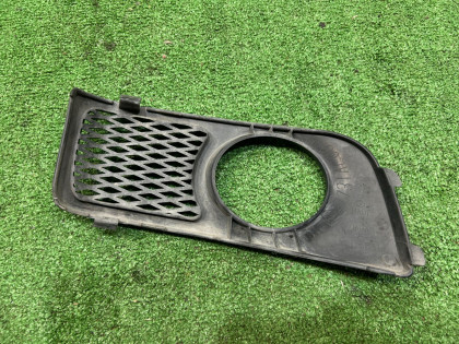 Tampa de contorno do farol de nevoeiro direito SUBARU LEGACY OEM 57731AE060 BE5 2000 silver 792
