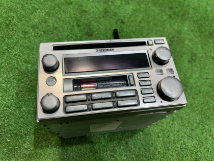 オーディオデッキ SUBARU LEGACY OEM 86201AE030 BE5 2000