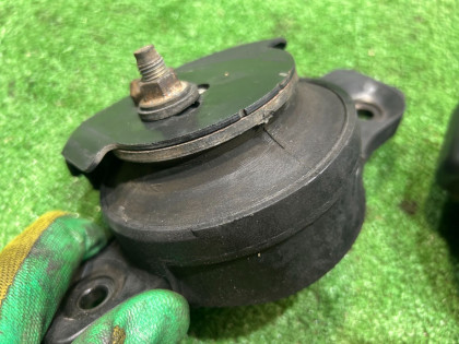 ยางแท่นเครื่อง SUBARU LEGACY OEM 41022AE000 41022AE010 BE5 BH5 2000 EJ206 AT