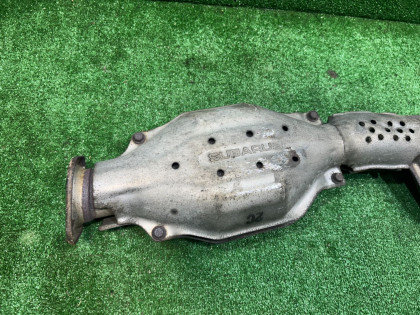 ท่อไอเสียท่อนกลาง катализатор SUBARU LEGACY OEM 44200AE021 BE5 BH5 2000 EJ206 AT