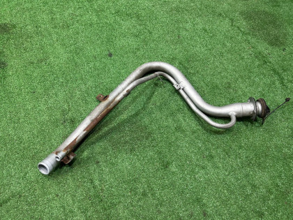 Tubo de enchimento do depósito 42066AE000 SUBARU LEGACY