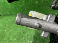 Cilindro-mestre do travão SUBARU OUTBACK OEM 26401AG020 BPE 2004 EZ30 AT