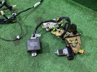 กลอนล็อกฝาท้าย с доводчиком SUBARU OUTBACK OEM 63224AG000 63031AG000 81812AG061 88261AG000 BPE 2004 GOLD 39J
