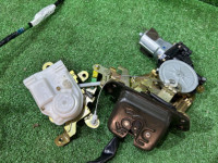 กลอนล็อกฝาท้าย с доводчиком SUBARU OUTBACK OEM 63224AG000 63031AG000 81812AG061 88261AG000 BPE 2004 GOLD 39J