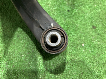 フロントアーム SUBARU OUTBACK OEM 20202AG001 20202AG011 BPE 2004 EZ30 AT