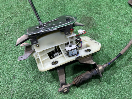 Automatic gear selector SUBARU OUTBACK OEM 35111AG000 35150AG010 BPE 2004