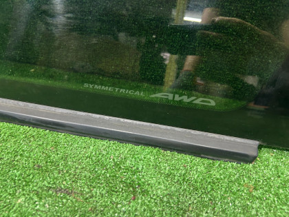 Right rear quarter glass SUBARU OUTBACK OEM 65210AG040 BPE 2004