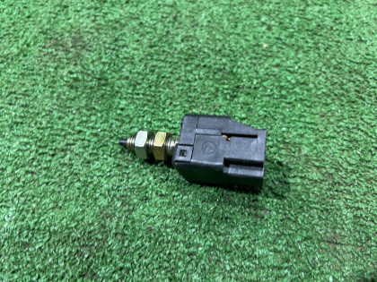 Interruptor del pedal de freno SUBARU OUTBACK OEM 83370AA001 BPE 2004 EZ30 AT