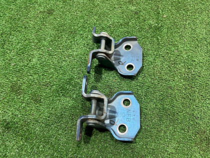 Right front door hinges SUBARU EXIGA OEM 61220FA000 61220FA010 YA5 2008 BLUE D2B