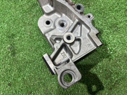 ขายึดตัวตั้งสายพานไทม์มิ่ง SUBARU EXIGA OEM 13156AA062 YA5 2008 EJ205 AT