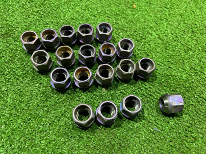 น็อตล้อ супер ЛЕГКИЕ !!! 19 шт japan SUBARU LEGACY OEM 623006021 BG5 1997