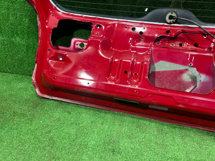 尾门 SUBARU LEGACY OEM 61700AC000 BG5 1997 RED