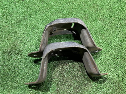 Rear stabilizer bar bracket 20520AA001, 20520AA011 SUBARU LEGACY