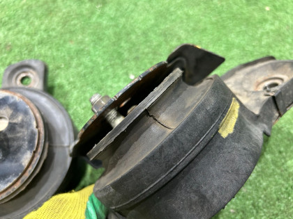 发动机支座 SUBARU FORESTER OEM 41022SA010 41022AE011 SG5 2007 EJ205 AT