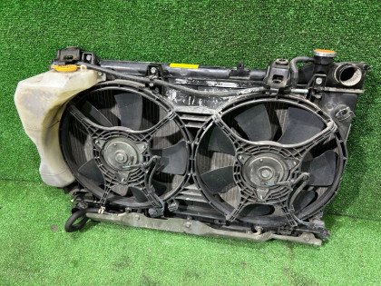 ラジエーター SUBARU FORESTER OEM 45119SA030 SG5 2007 EJ205 AT