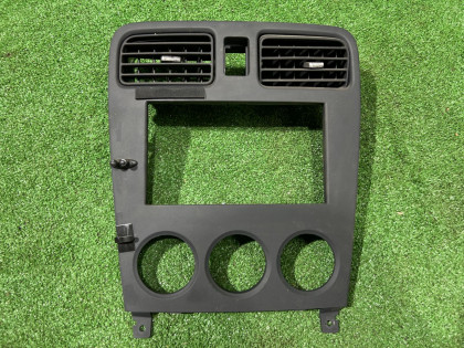 Moldura do rádio черная SUBARU FORESTER OEM 66060SA200 SG5 2007 BLACK 32J