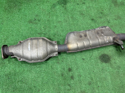 ท่อไอเสียท่อนกลาง SUBARU FORESTER OEM 44200SA080 SG5 2007 EJ205 AT