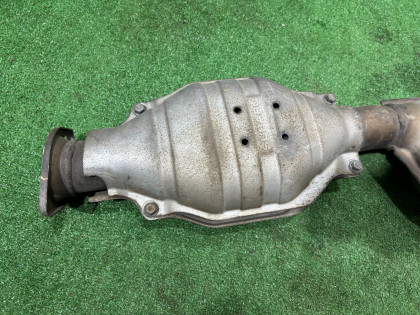 ท่อไอเสียท่อนกลาง SUBARU FORESTER OEM 44200SA080 SG5 2007 EJ205 AT